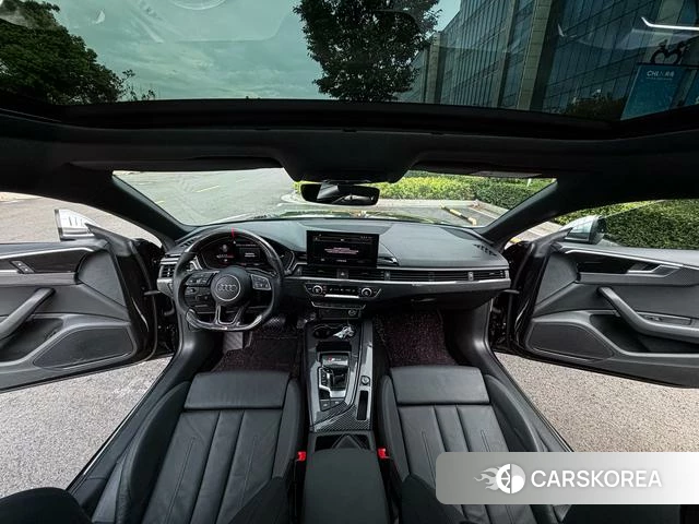 Audi A5 2022 Черный из Китая