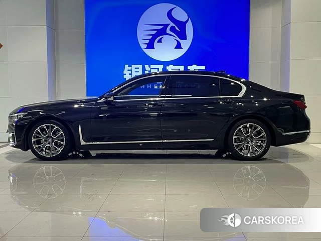 BMW 7 series 2021 Черный из Китая