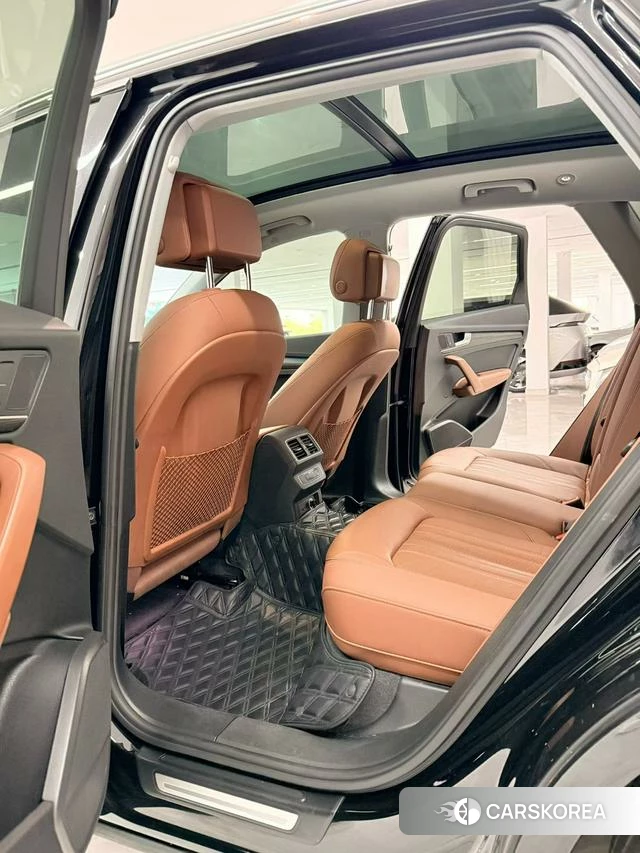 Audi Q5L 2023 Черный из Китая