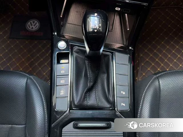 Volkswagen Passat 2023 Черный из Китая
