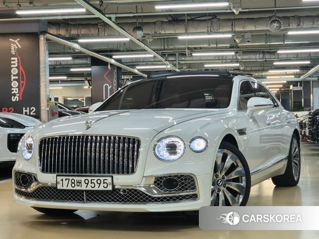 Bentley Flying Spur 3rd Generation 2022 Белый из Кореи