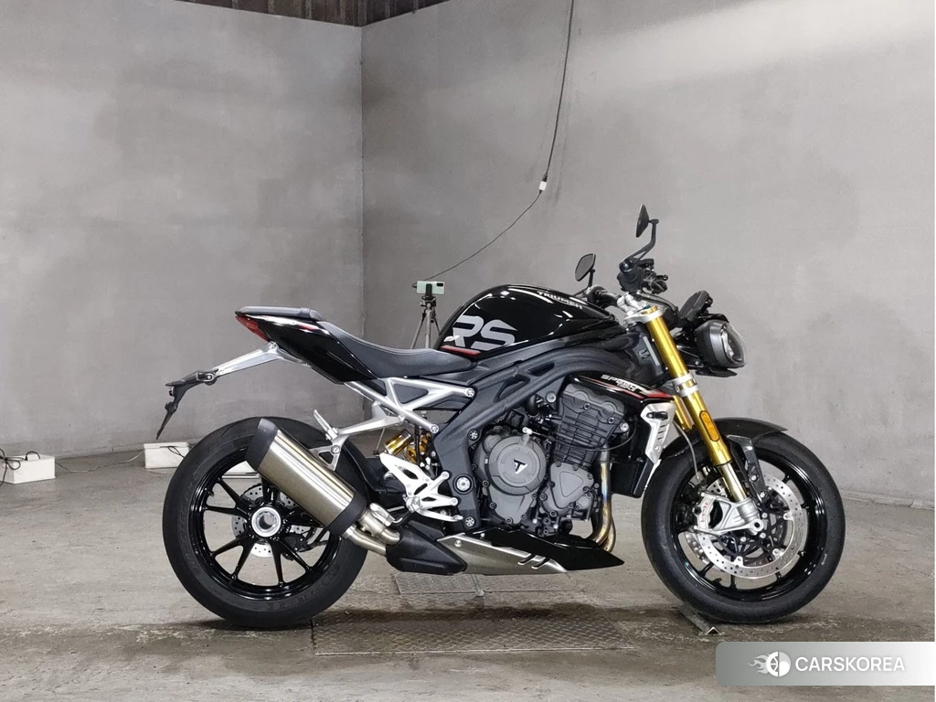 Проданный Triumph SPEED TRIPLE 1200RS 2022 из Японии