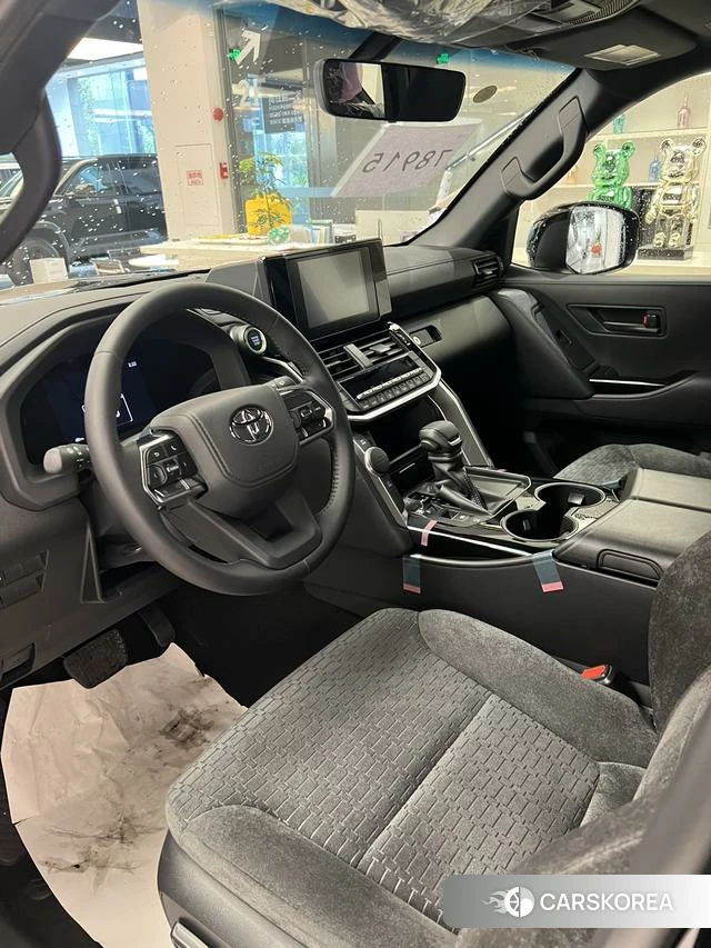 Toyota Land Cruiser (imported) 2025 Черный из Китая