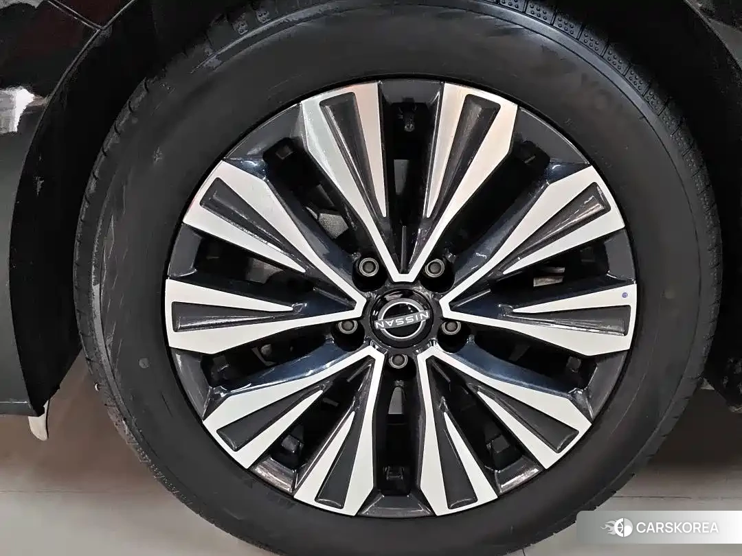 Nissan Altima 2025 Черный из Китая