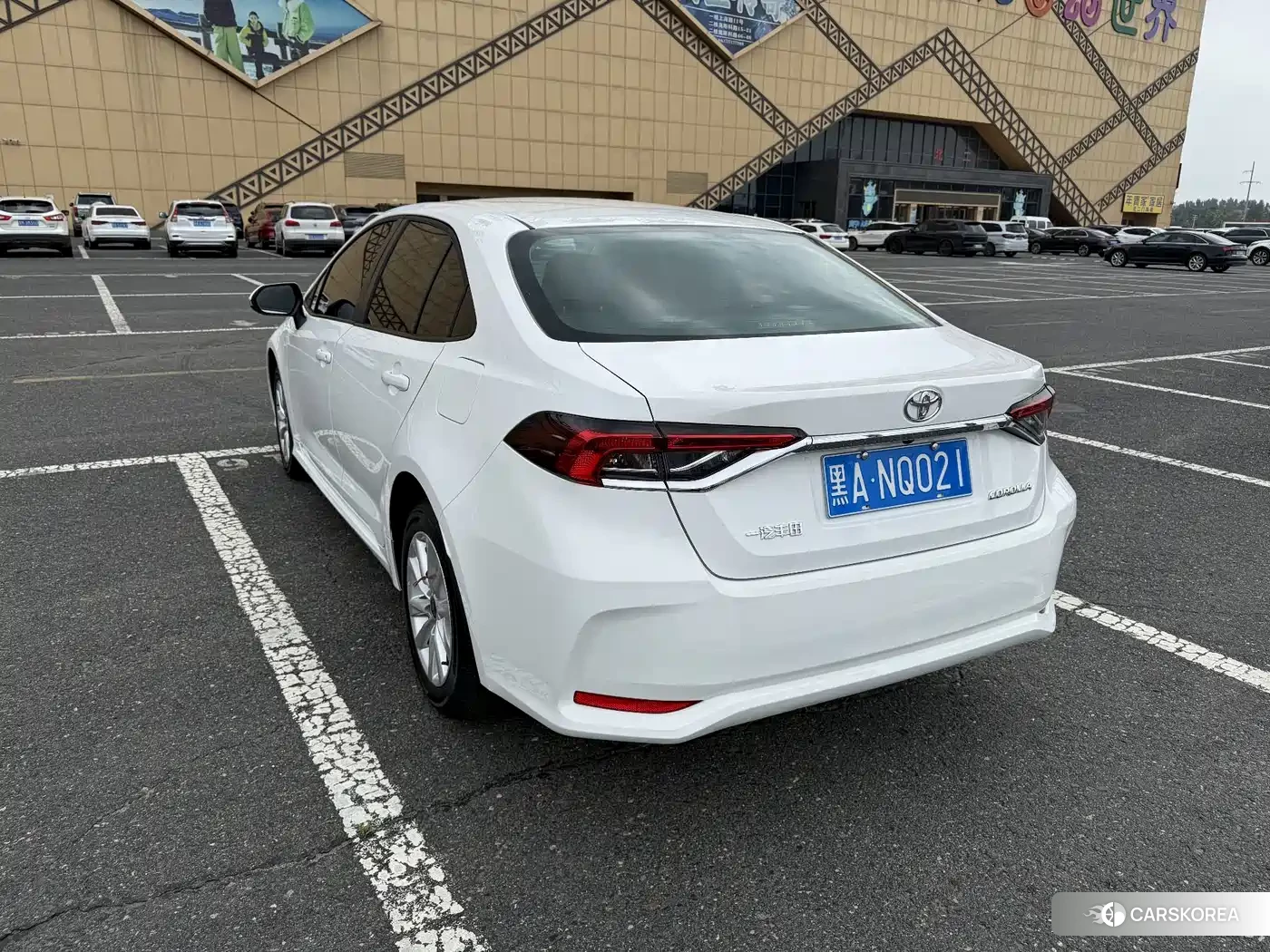 Toyota Corolla 2023 Белый из Китая