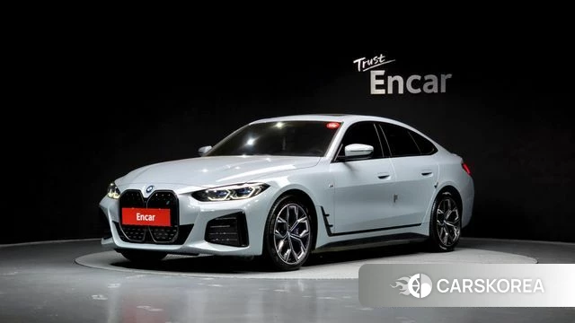 BMW i4 2022 Цвет галактики из Кореи