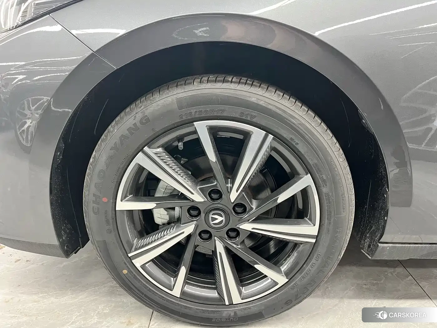 Chang'an Yidong 2026 Silver/gray из Китая