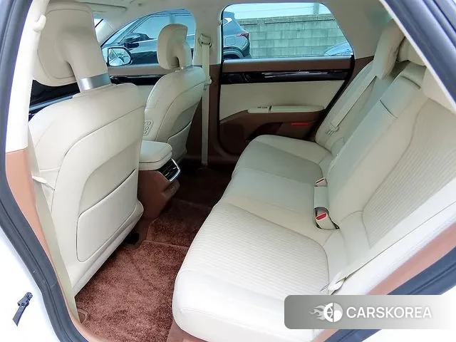 Hyundai Grandeur (GN7) 2023 Белый из Кореи