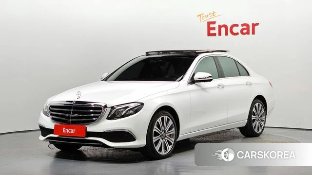 Mercedes-Benz E-Class W213 2020 Белый из Кореи