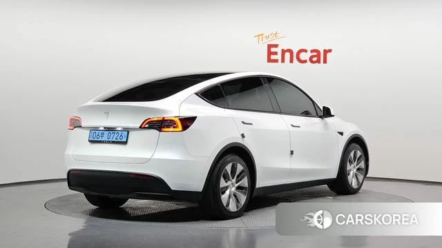 Tesla Model Y 2024 Белый из Кореи