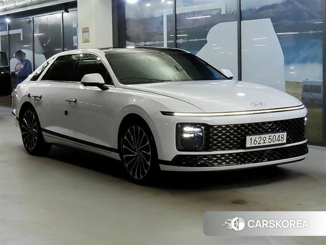 Hyundai Grandeur Hybrid (GN7) 2023 Белый из Кореи