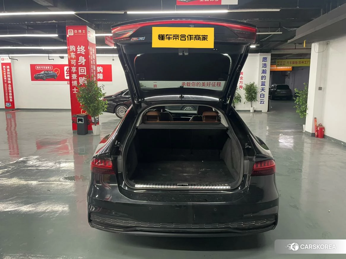 Audi A7 2020 Черный из Китая