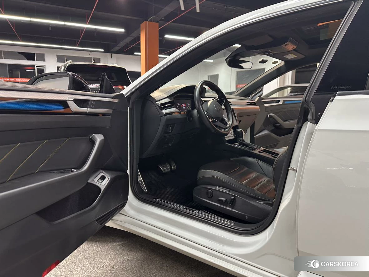 Volkswagen CC 2022 Белый из Китая
