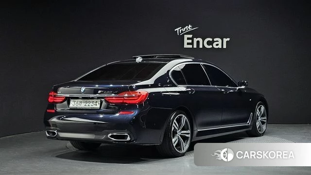BMW 7 Series (G11) 2019 Черный из Кореи
