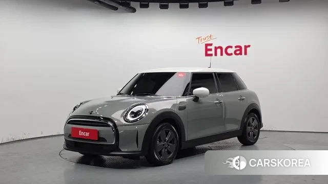 Mini Cooper 2022 Серебристо-серый из Кореи