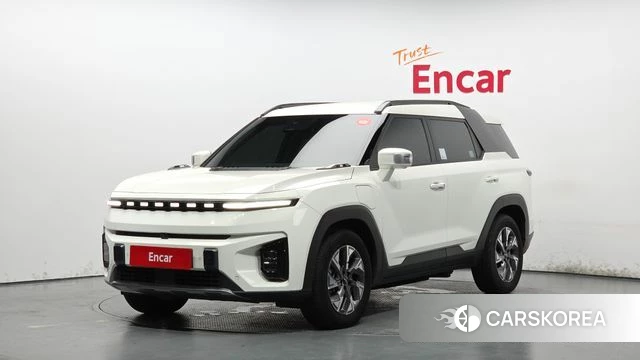 Ssangyong Torres EVX 2025 Жемчужный цвет из Кореи