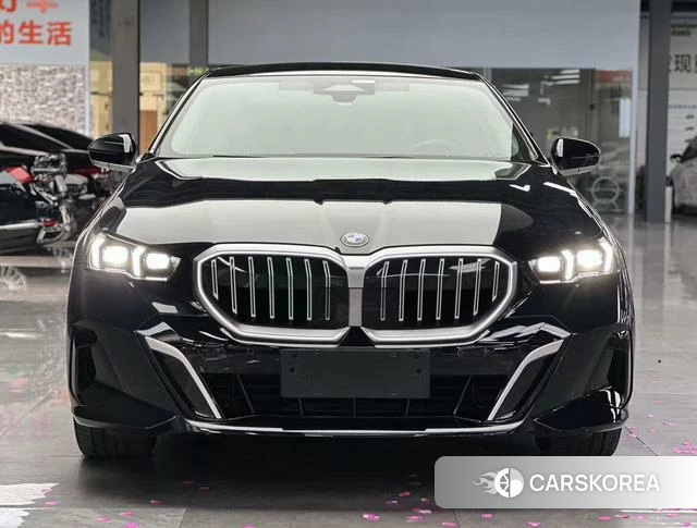 BMW 5 series 2024 Черный из Китая