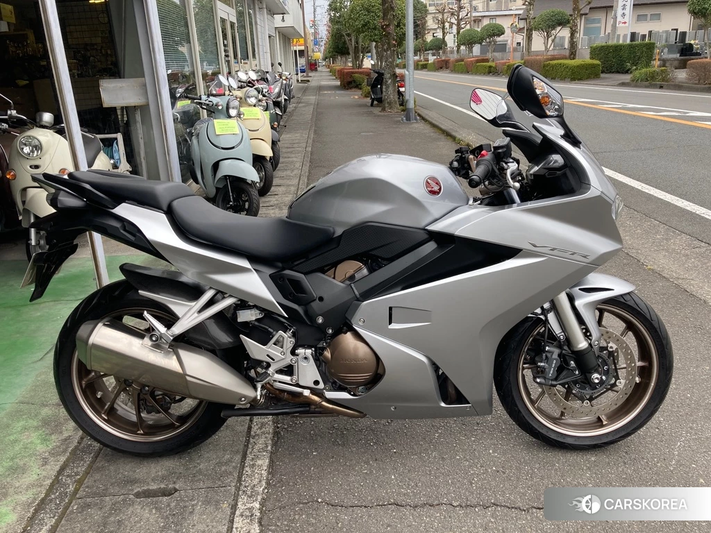 Проданный Honda VFR800F 2017 из Японии, фото 2