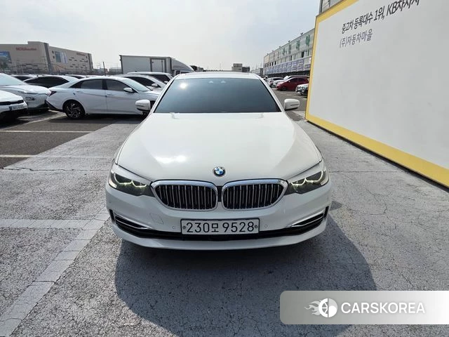 BMW 5 Series (G30) 2019 Белый из Кореи