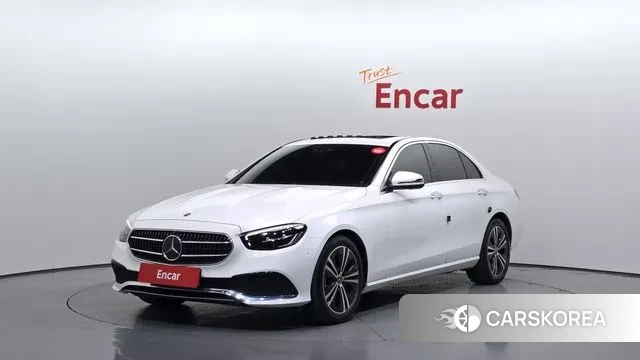 Mercedes-Benz E-Class W213 2022 Белый из Кореи
