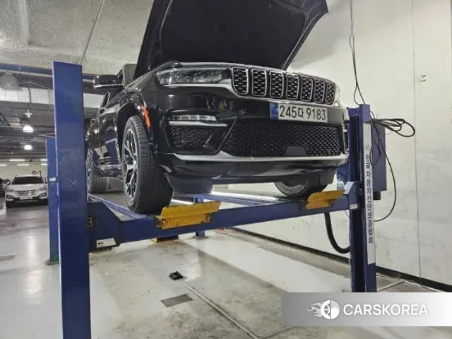 Jeep Grand Cherokee (WL) 2023 Черный из Кореи