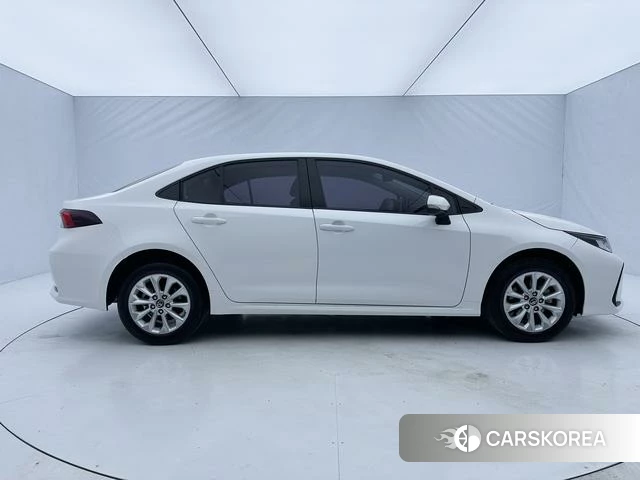 Toyota Corolla 2022 Белый из Китая