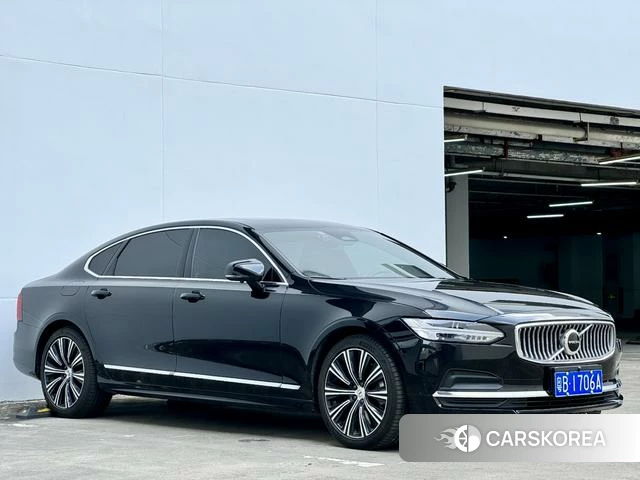 Volvo S90 2025 Черный из Китая