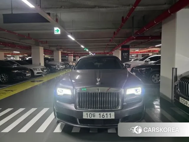 Rolls-Royce Ghost 2018 Серый из Кореи