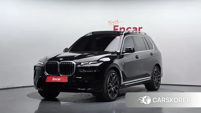 BMW X7 (G07) 2023 Черный из Кореи