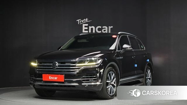 Volkswagen Touareg 3rd generation 2021 Черный из Кореи