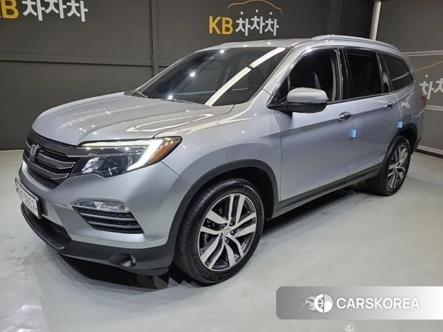 Honda Pilot 3rd generation 2018 Серебристо-серый из Кореи