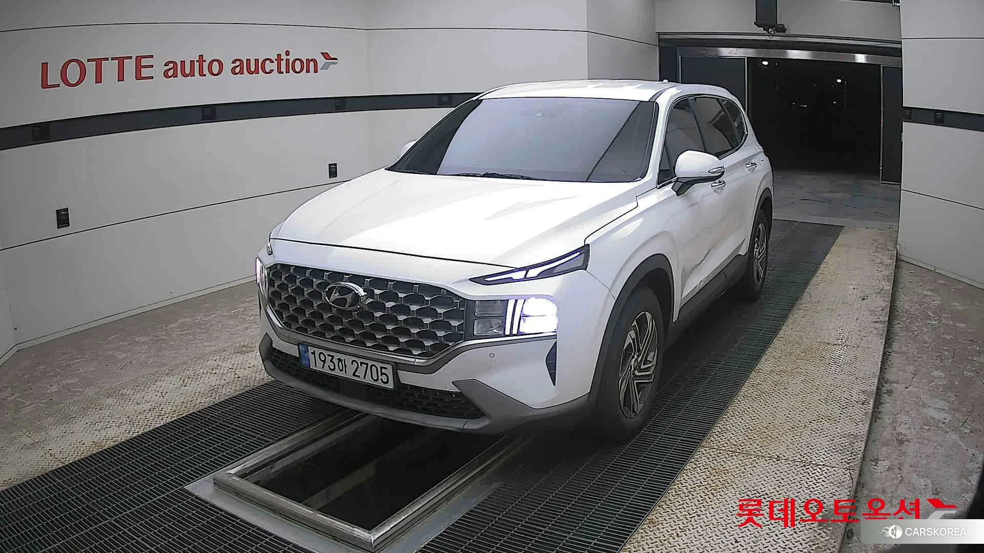 Hyundai Santa Fe 2022 Creamy White Pearl (optional) из Кореи