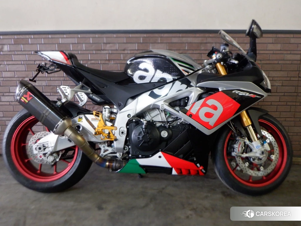 Проданный Aprilia RSV4 FACTORY 2016 из Японии