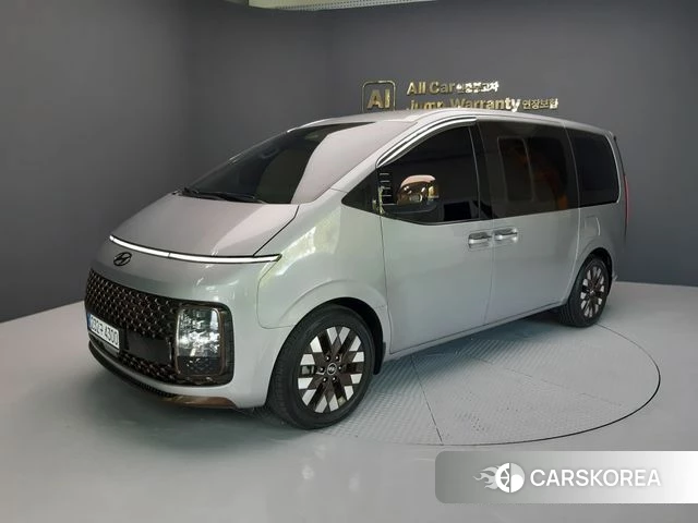 Hyundai Staria 2021 Серебристо-серый из Кореи