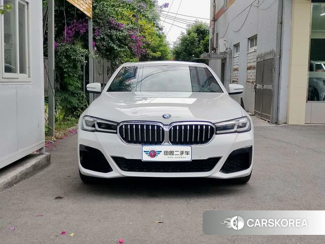 BMW 5 series (imported) 2022 Белый из Китая