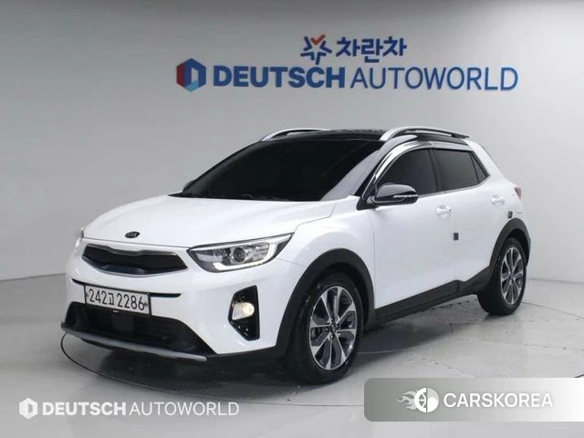 Kia Stonic 2020 Белый из Кореи