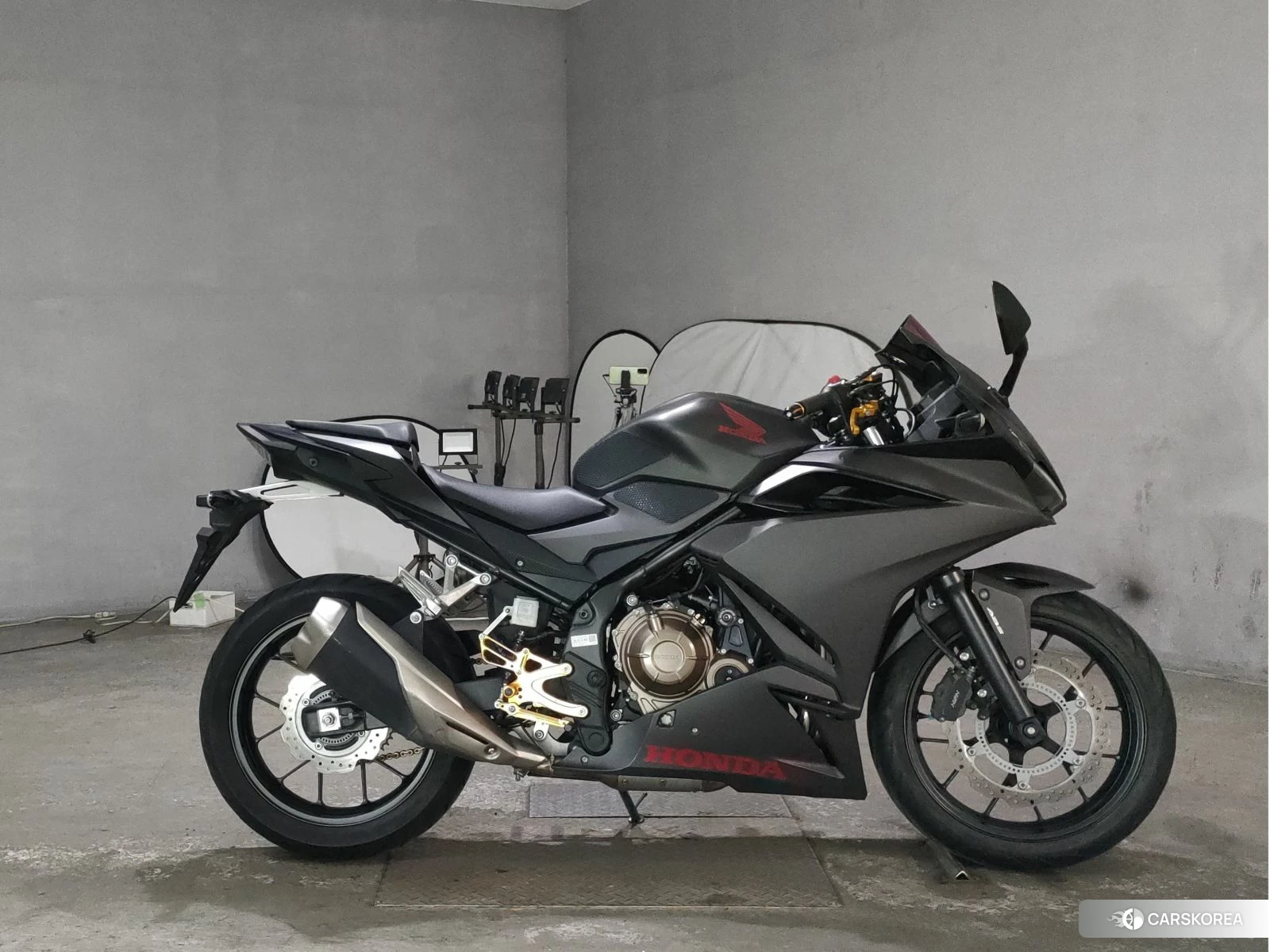 Проданный Honda CBR400R id 4184702 из Японии, фото 3