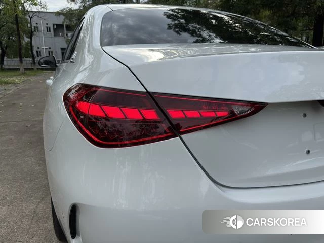 Mercedes-Benz Class C 2022 Белый из Китая