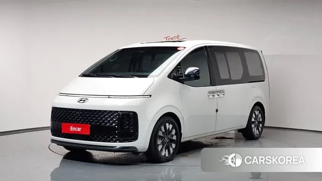 Hyundai Staria 2023 Белый из Кореи
