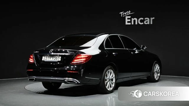 Mercedes-Benz E-Class W213 2019 Черный из Кореи