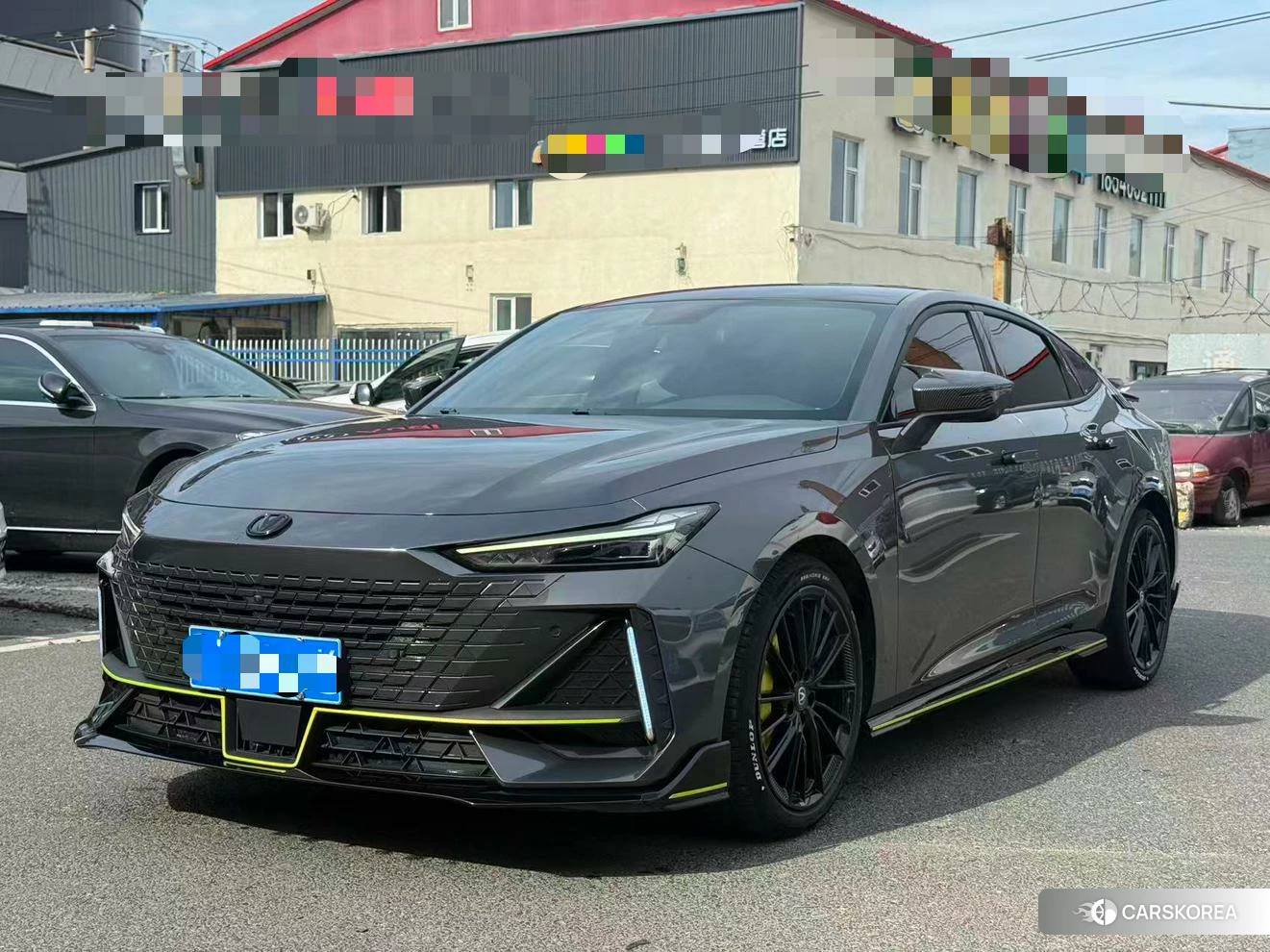 Chang'an UNI-V 2022 Темно-серый из Китая