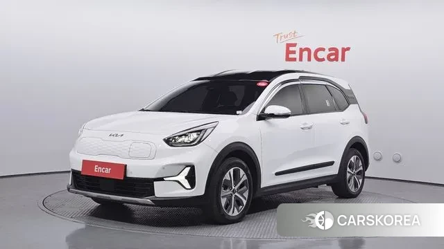 Kia Niro Plus 2023 Белый из Кореи