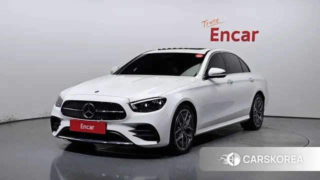 Mercedes-Benz E-Class W213 2021 Белый из Кореи