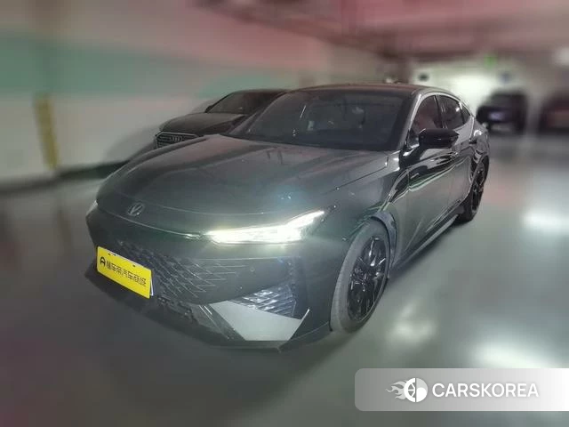 Chang'an UNI-V 2025 Темно-серый из Китая