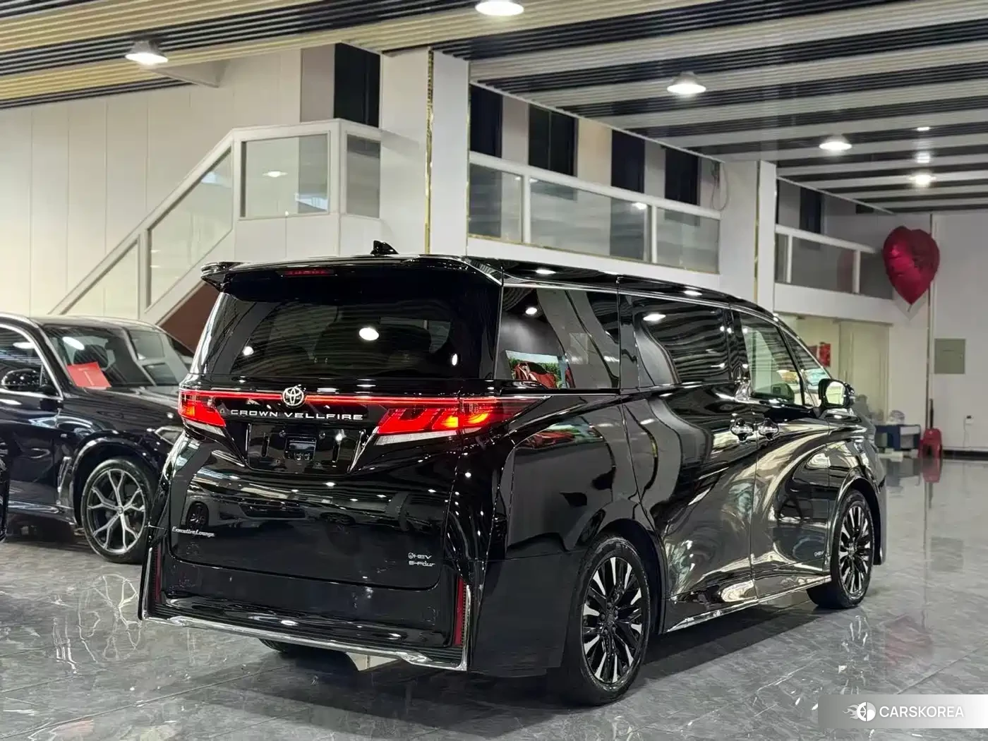 Toyota Vellfire 2024 Черный из Китая