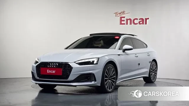 Audi A5 (F5) 2022 Белый из Кореи