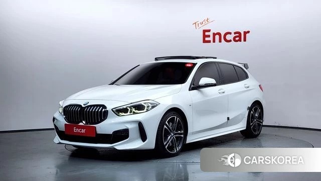 BMW 1 Series (F40) 2022 Белый из Кореи