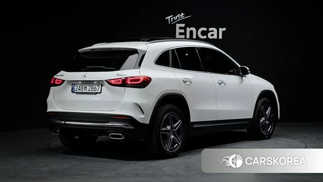 Mercedes-Benz GLA - Class H247 2023 Белый из Кореи