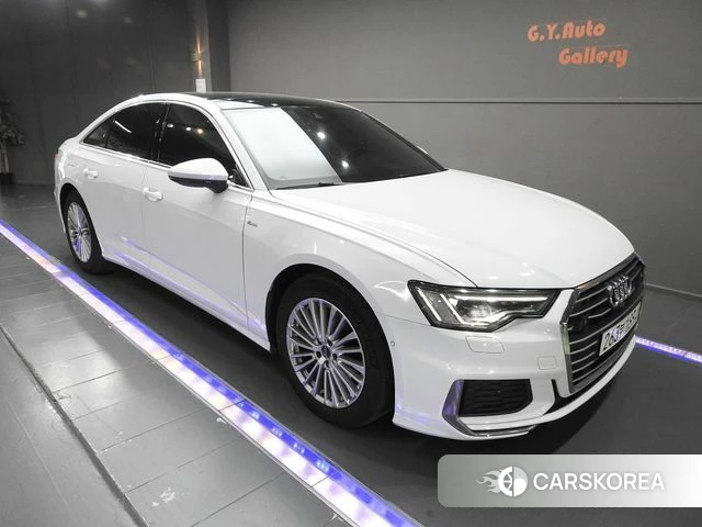 Audi A6 (C8) 2021 Белый из Кореи