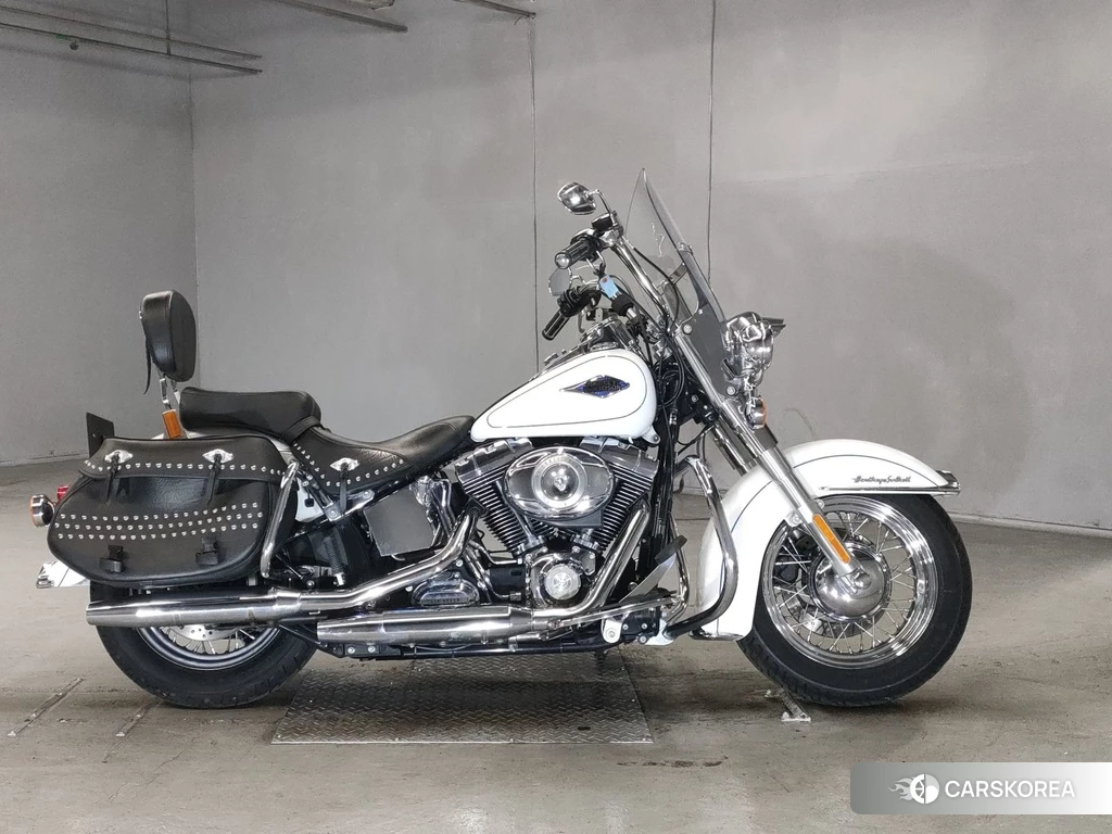 Проданный Harley-Davidson Heritage Softail Classic FLSTC1580 2012 из Японии